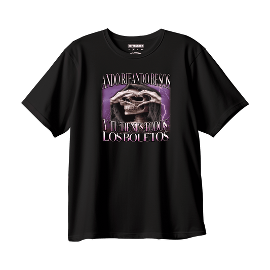 T-shirt Oversized Calaca Ando Rifando Besos